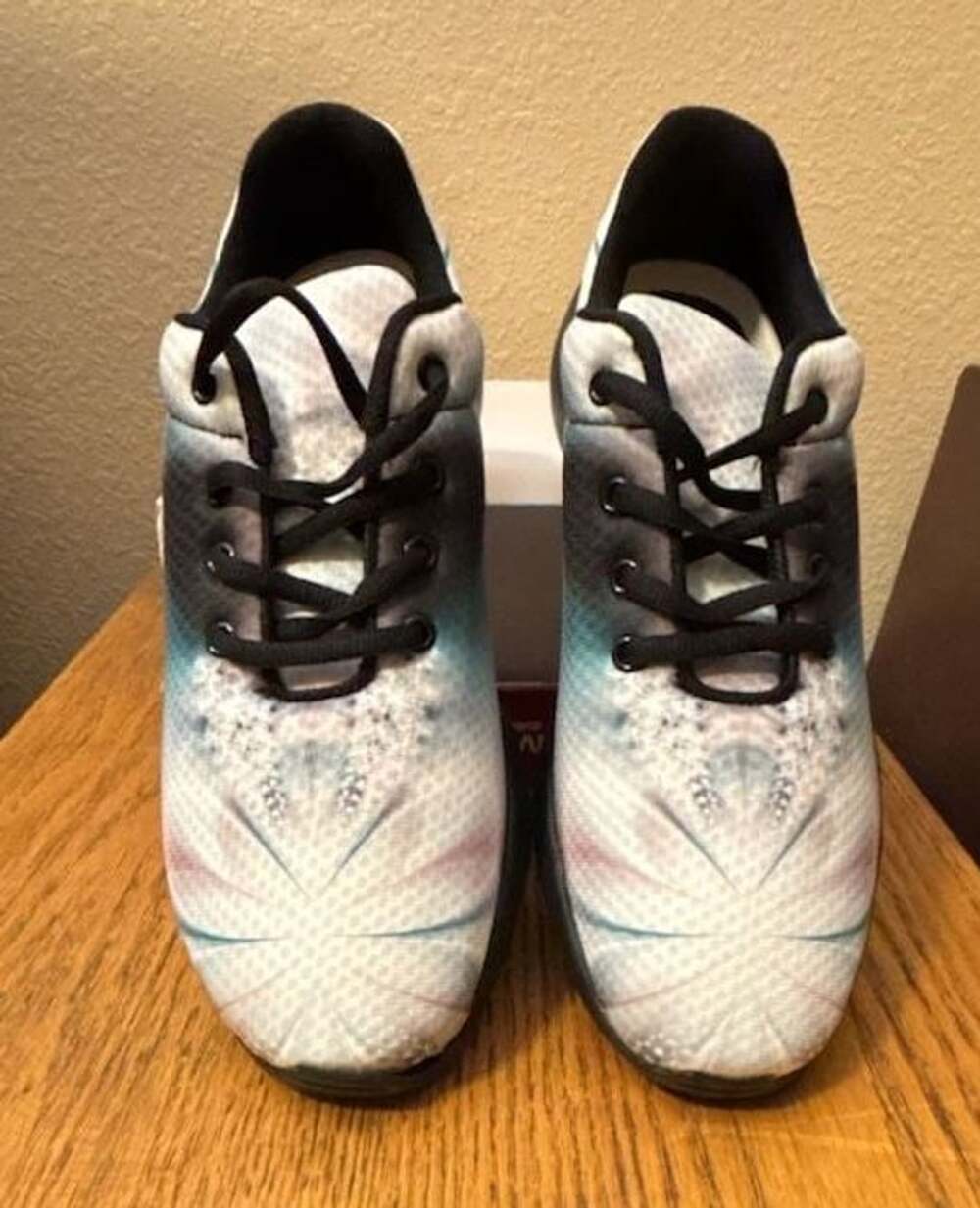 Unbranded Abstract Ombre Print Walking Sneakers US Women 9.5 Selling As Is